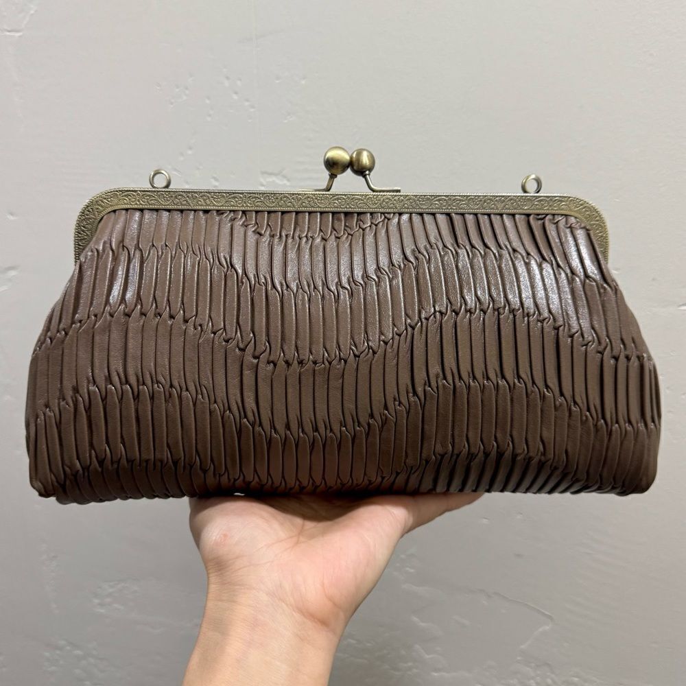 Brownish Pleated Genuine Leather Handmade Retro Kisslock Clutch, Multi Use Purse - Picture 3 of 16